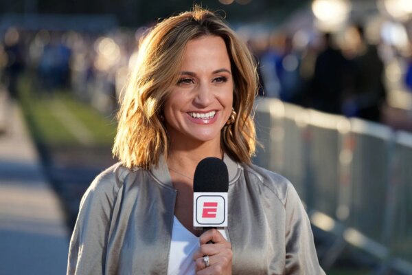 O analista da NFL Mike Florio fala sobre o futuro de Dianna Russini após a reportagem do NYT sobre o passado do ex-insider