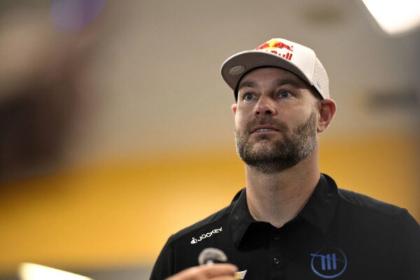 Shane van Gisbergen envia uma mensagem contundente ao descartar a ideia de ser o claro favorito em San Diego: “Isso me irrita”