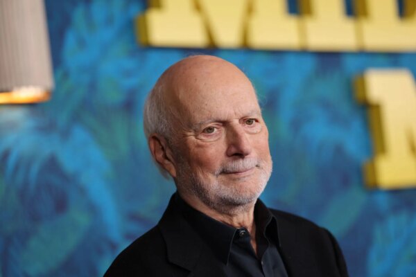 Qual era o patrimônio líquido de James Burrows? Fortuna explorada após lenda de FRIENDS, Big Bang Theory e outras sitcoms morrer aos 85 anos