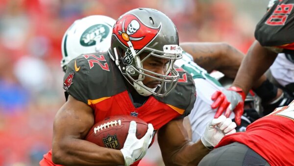 Pais alegam força excessiva na morte do ex-RB Doug Martin