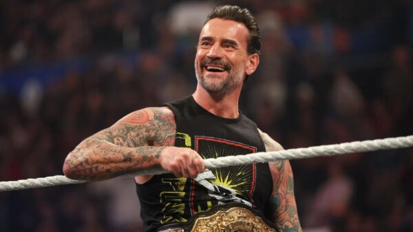 Data de retorno de CM Punk anunciada antes do WWE SmackDown