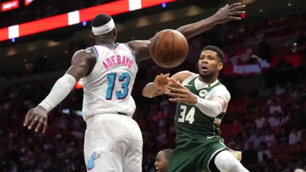 Giannis e os Bucks precisam acabar com esta situação comercial embaraçosa agora