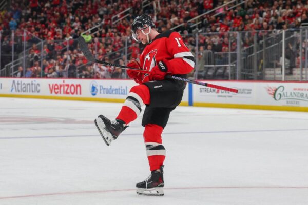 Notas comerciais da NHL: Flames arriscam em Šimon Nemec enquanto Devils recupera escolhas