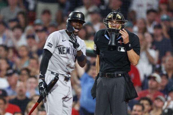 Na final do Fenway, Jazz Chisholm Jr. dos Yankees é expulso em uma chamada de check-swing