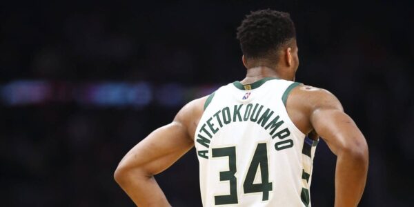 Cobri a lendária corrida de Giannis Antetokounmpo em Milwaukee. Aqui está o que aprendi