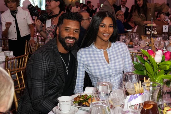 Russell Wilson envia uma mensagem amorosa para a esposa Ciara enquanto compartilha uma postagem emocionante do Dia dos Pais