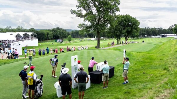 Zach Johnson abraça o passeio anual ‘casa’ do John Deere Classic