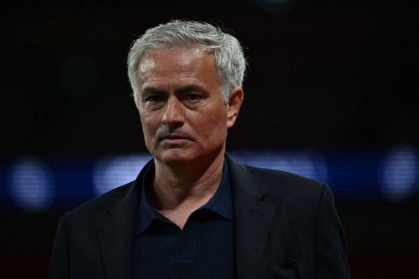 Real Madrid pronto para vender craque após aprovação de José Mourinho -Relatórios