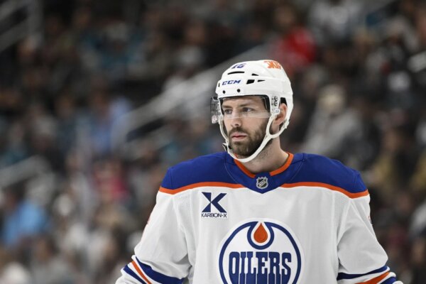 “Este é um pagamento a mais” – os fãs reagem à contratação de Jason Dickinson pelos Edmonton Oilers para um contrato de US $ 20 milhões por 5 anos