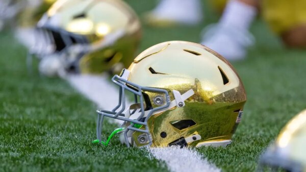 WR Julius Jones Jr. de 4 estrelas faz promessa de legado à Notre Dame