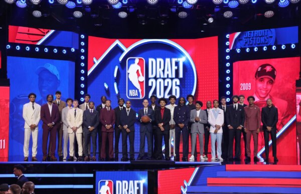 Os 5 melhores trajes de jogadores do NBA Draft Day de 2026 com AJ Dybantsa
