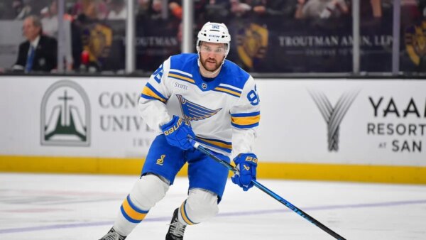 Blues colocam F Jonathan Drouin em isenção de compra