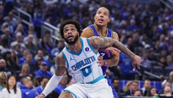 Relatório: Hornets trocam F Miles Bridges para Suns
