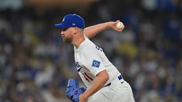 Dodgers ativam RHP Brock Stewart (pé) da lista de feridos