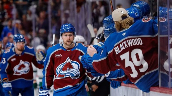 Avalanche transfere Jack Drury para Predators por 2 escolhas anteriores no primeiro turno