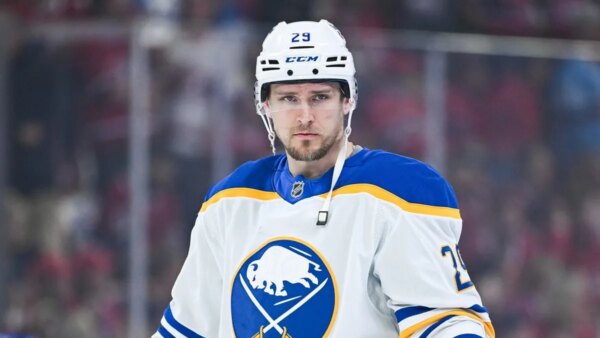 Sabres recontratam F Beck Malenstyn para um contrato de 6 anos e US$ 17,5 milhões