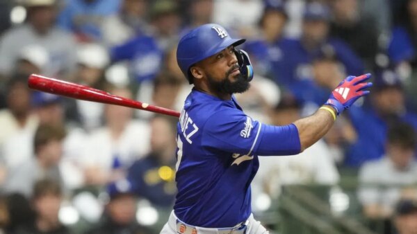 Dodgers ativam OF Teoscar Hernandez da lista de feridos