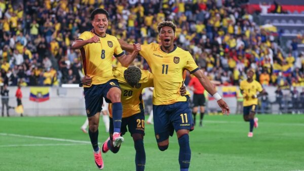 Equador registra queixa da Fifa por perturbação de torcedores mexicanos