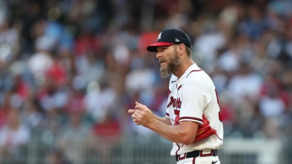 Chris Sale descansado, vitória na série de perseguição de Braves contra Brewers