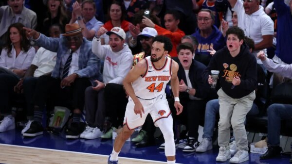 Relatório: Knicks assinarão com Landry Shamet um contrato de 4 anos e US$ 24 milhões