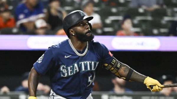 Mariners reintegraram OF Randy Arozarena (músculo posterior da coxa) de IL