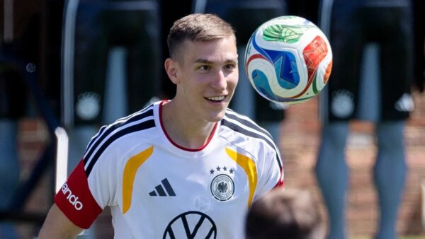 Alemanha D Nico Schlotterbeck (tornozelo) fora da Copa do Mundo