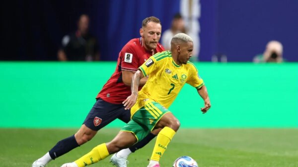 África do Sul se reúne para empatar com a República Tcheca no gol de Teboho Mokoena
