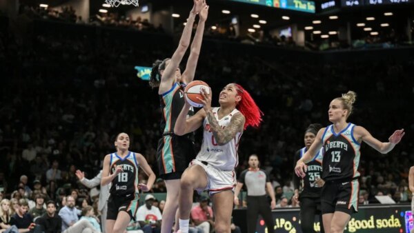 Kiki Iriafen e Mystics se reúnem para encerrar a seqüência de 8 vitórias consecutivas do Liberty