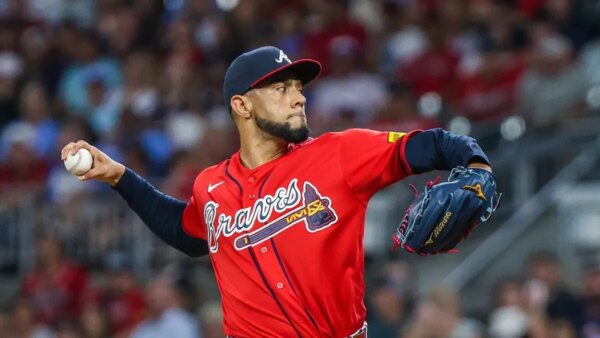 Braves coloca o duas vezes All-Star RHP Robert Suarez (antebraço) na lista de lesionados