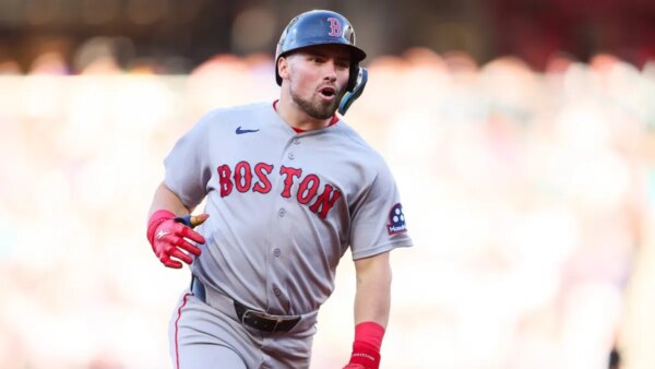 Red Sox 3B Caleb Durbin machuca o mindinho, fora contra Rockies