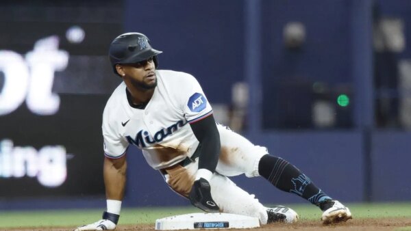 Marlins dobra Giants para ultrapassar 0,500