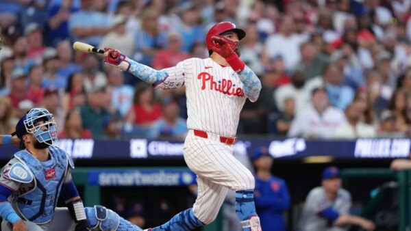 Phillies derrota Mets atrás de Kyle Schwarber e Bryce Harper