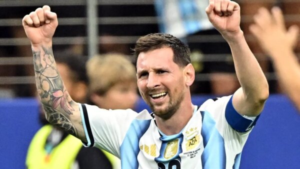 Argentina vence a Áustria por 2 a 0 e Lionel Messi faz história