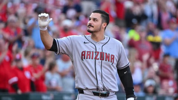 Nolan Arenado, D-backs tentam a sorte novamente contra os Cardinals