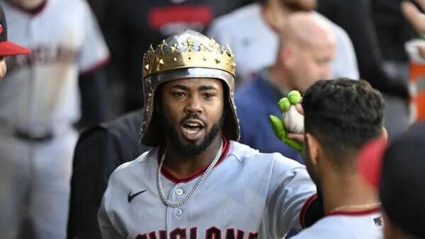 O novato dos Guardians, Kahlil Watson, e Mariners chegam a Cleveland