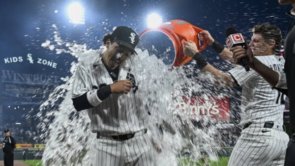 Alimentados por fãs, White Sox disputam a varredura dos Guardians