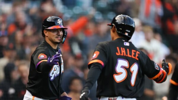 A forte atuação de Robbie Ray ajuda os Giants a derrotar o Atletismo