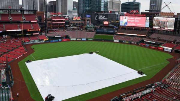 Cardinals-Diamondbacks choveu, adiado para 23 de julho
