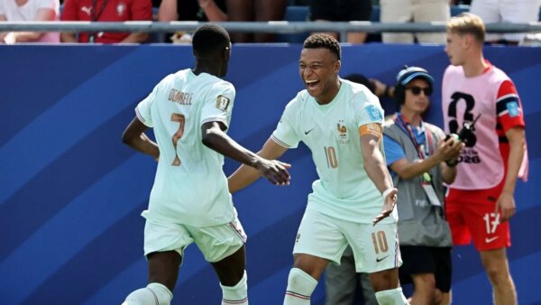 A França se esforça para levar um ataque de alta pontuação às eliminatórias contra a Suécia