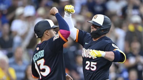 Padres salta à frente cedo, afasta-se tarde contra os Dodgers