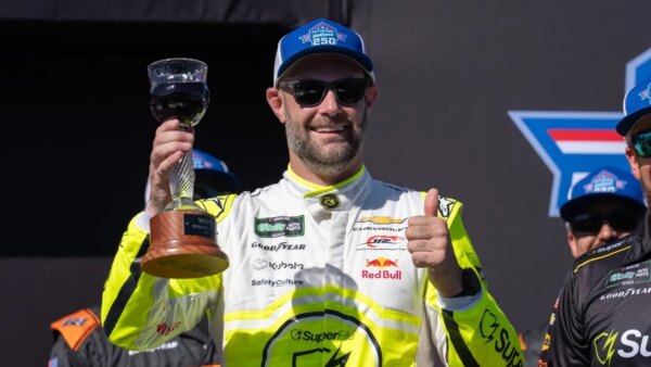 Shane van Gisbergen navega para a vitória da NASCAR O’Reilly Series em Sonoma