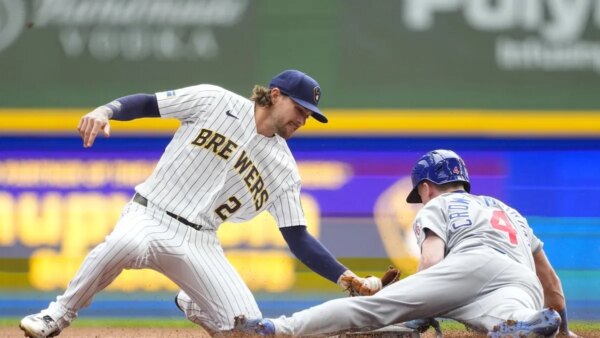 Cubs vencem série de Brewers com 3 corridas na 10ª entrada