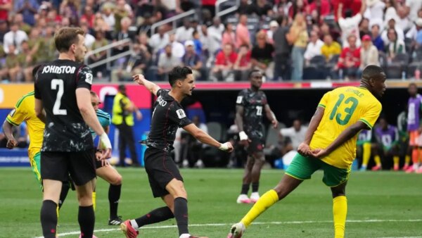 Canadá conquista a primeira vitória por nocaute no gol nos acréscimos contra a África do Sul
