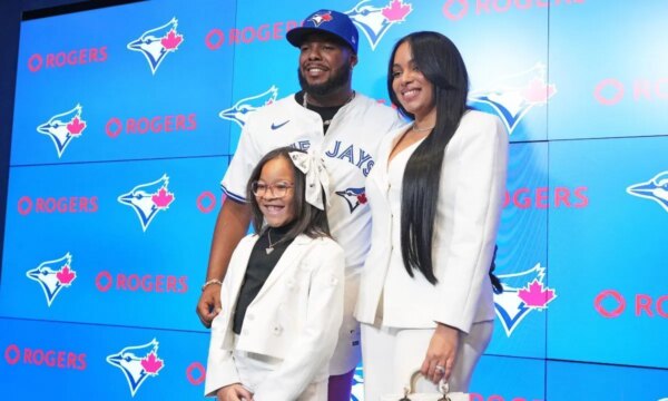 FOTOS: Nathalie, esposa de Vladimir Guerrero Jr., e filha compartilham suas aventuras nas compras selvagens da Barbie
