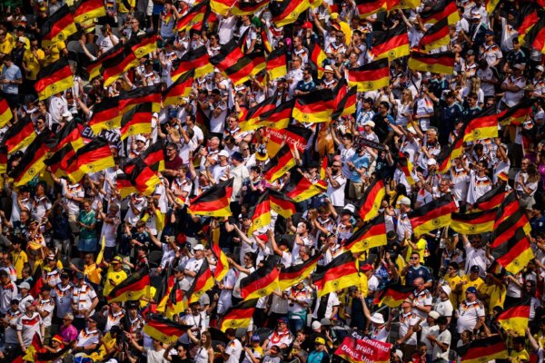 A Copa do Mundo FIFA de 2026 se torna o torneio com maior público da história, quebrando o recorde de 1994