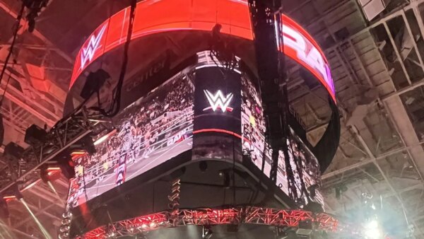 QUEBRANDO: “Decidimos nos afastar” – 6 vezes campeão da WWE faz anúncio comovente
