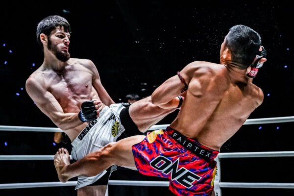“Grind Hard” – Asadula Imangazaliev permanece imperturbável pela pressão antes do confronto pelo título mundial contra Aslamjon Ortikov