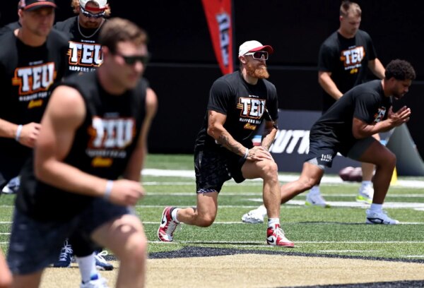 “Nossos corpos são o nosso negócio”: George Kittle não mede palavras ao criticar a NFL por mudar para campo de grama na Copa do Mundo da FIFA