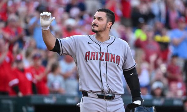 Estrela de $ 260 milhões do Diamondbacks fica emocionada com seu retorno ao estádio dos Cardinals