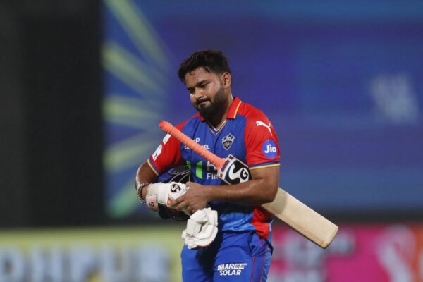 Não apenas Rishabh Pant! 5 outros jogadores famosos que tiveram que se contentar com enormes cortes salariais no IPL